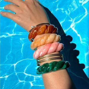 Orange acrylic summer bracelet N577